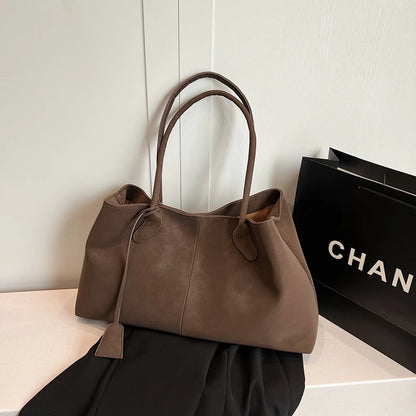 Large capacity flannel tote bag, women's high-end single-shoulder bag, handbag with unique design