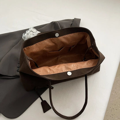 Large capacity flannel tote bag, women's high-end single-shoulder bag, handbag with unique design